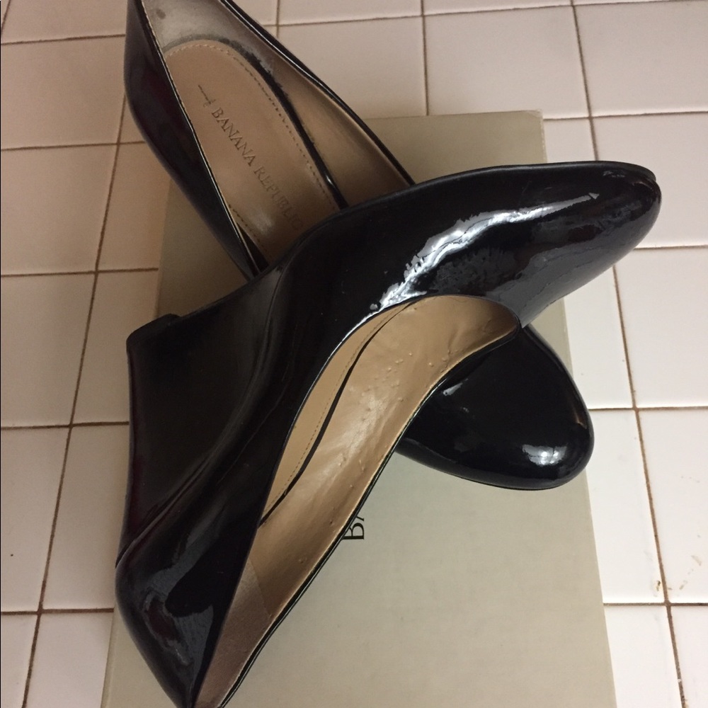 Banana Republic - Maisie Black Patent  Wedge